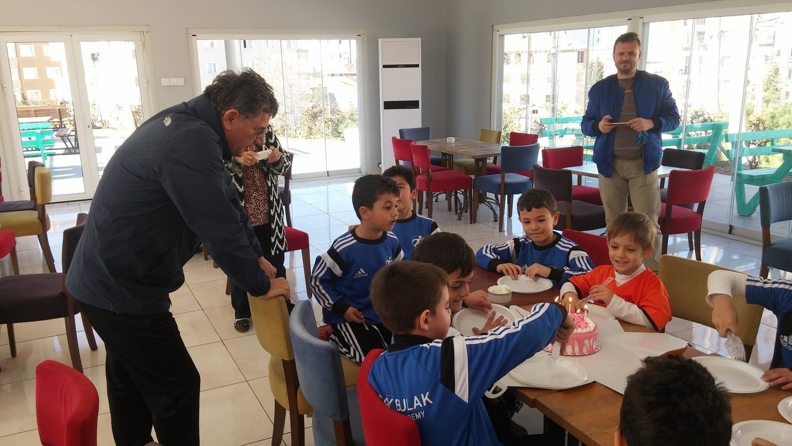 Öncü Halı Saha & Cafe