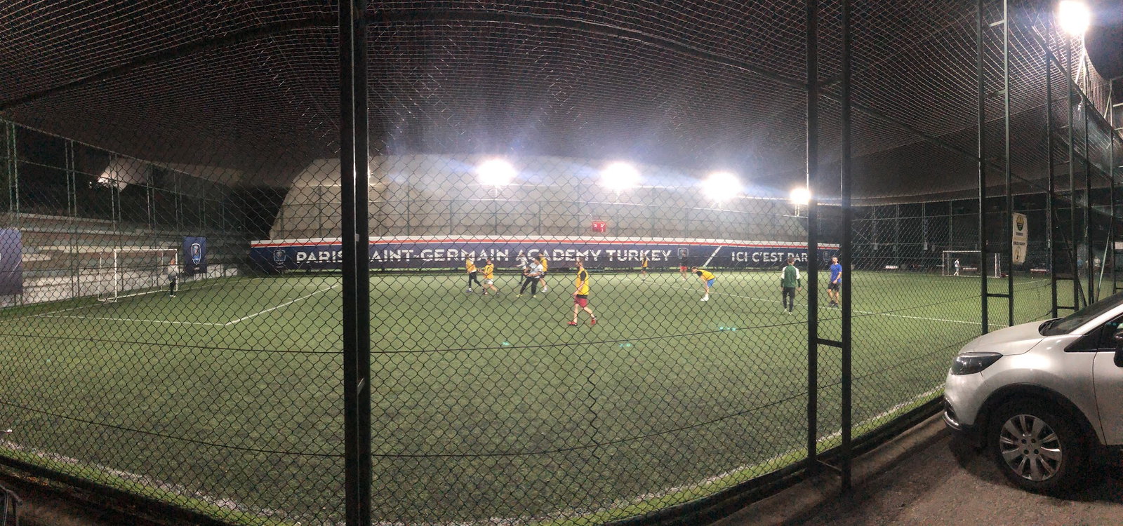 Öncü Halı Saha & Cafe