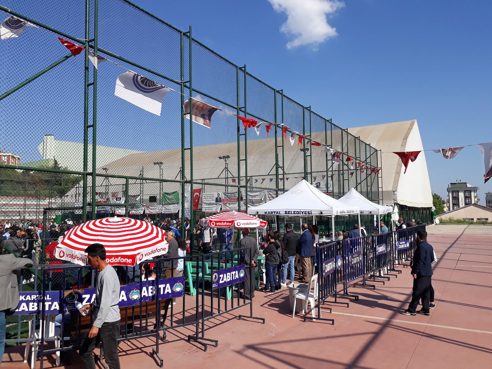 Öncü Halı Saha & Cafe