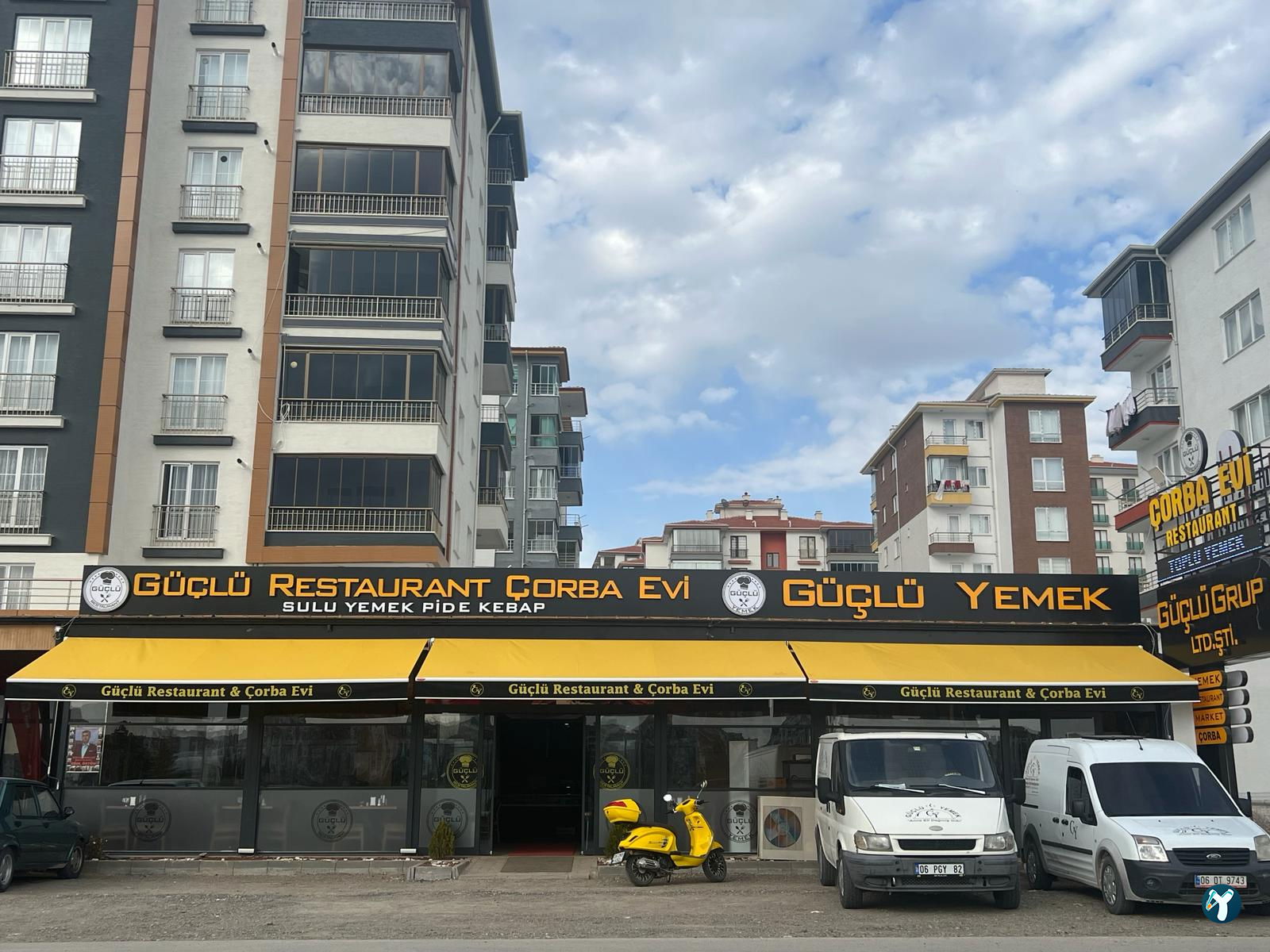 Güçlü Yemek