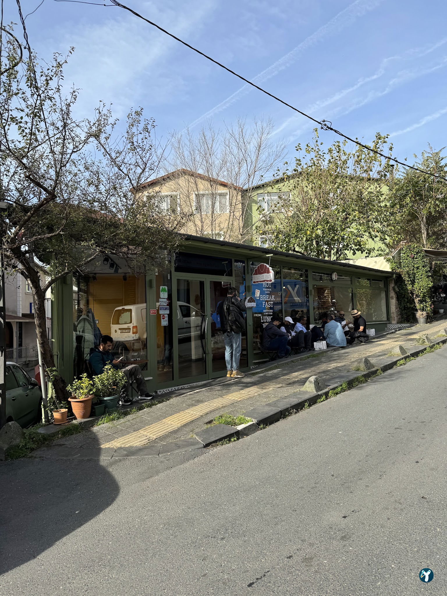Kruvasan Arası
