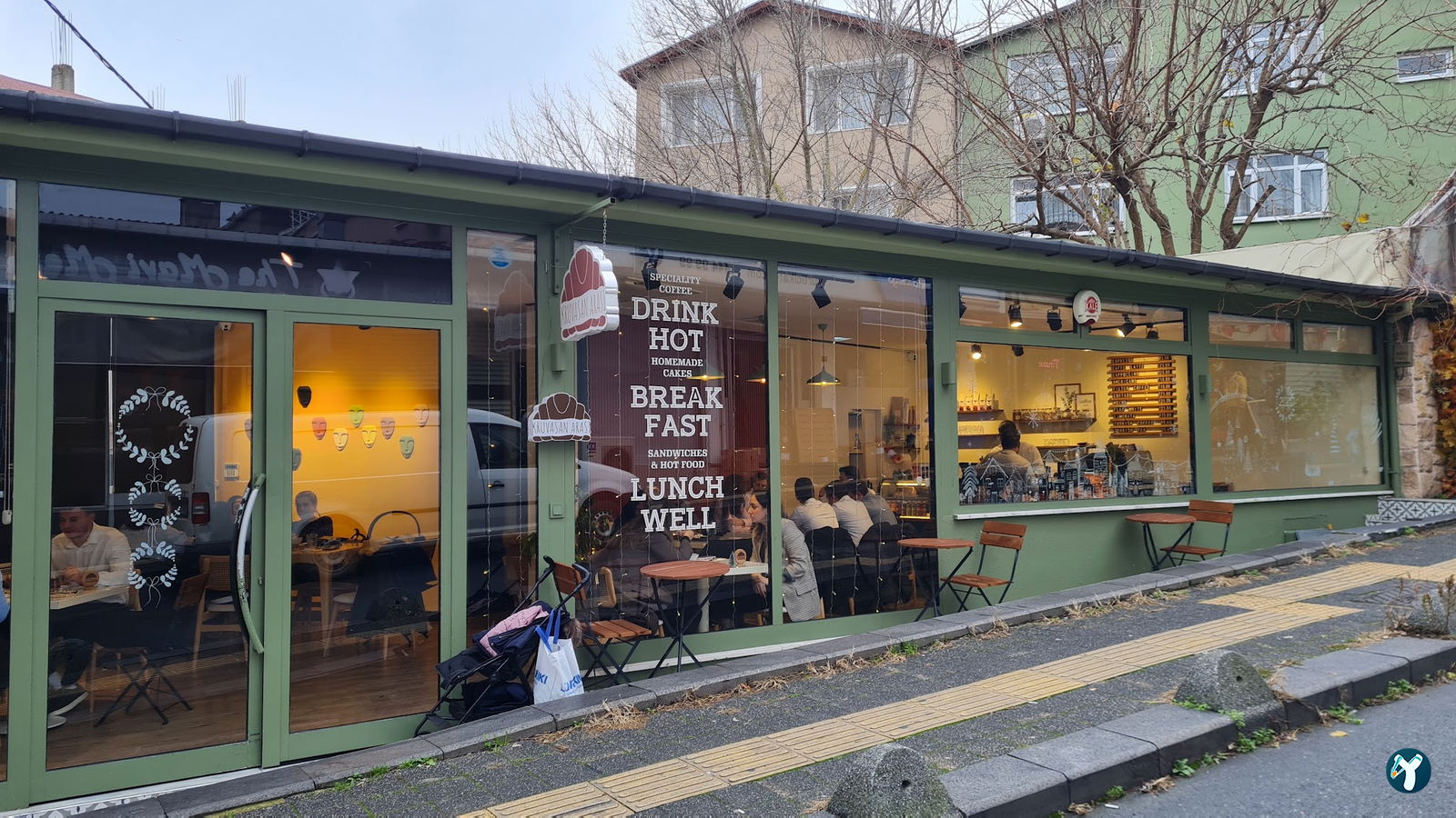 Kruvasan Arası