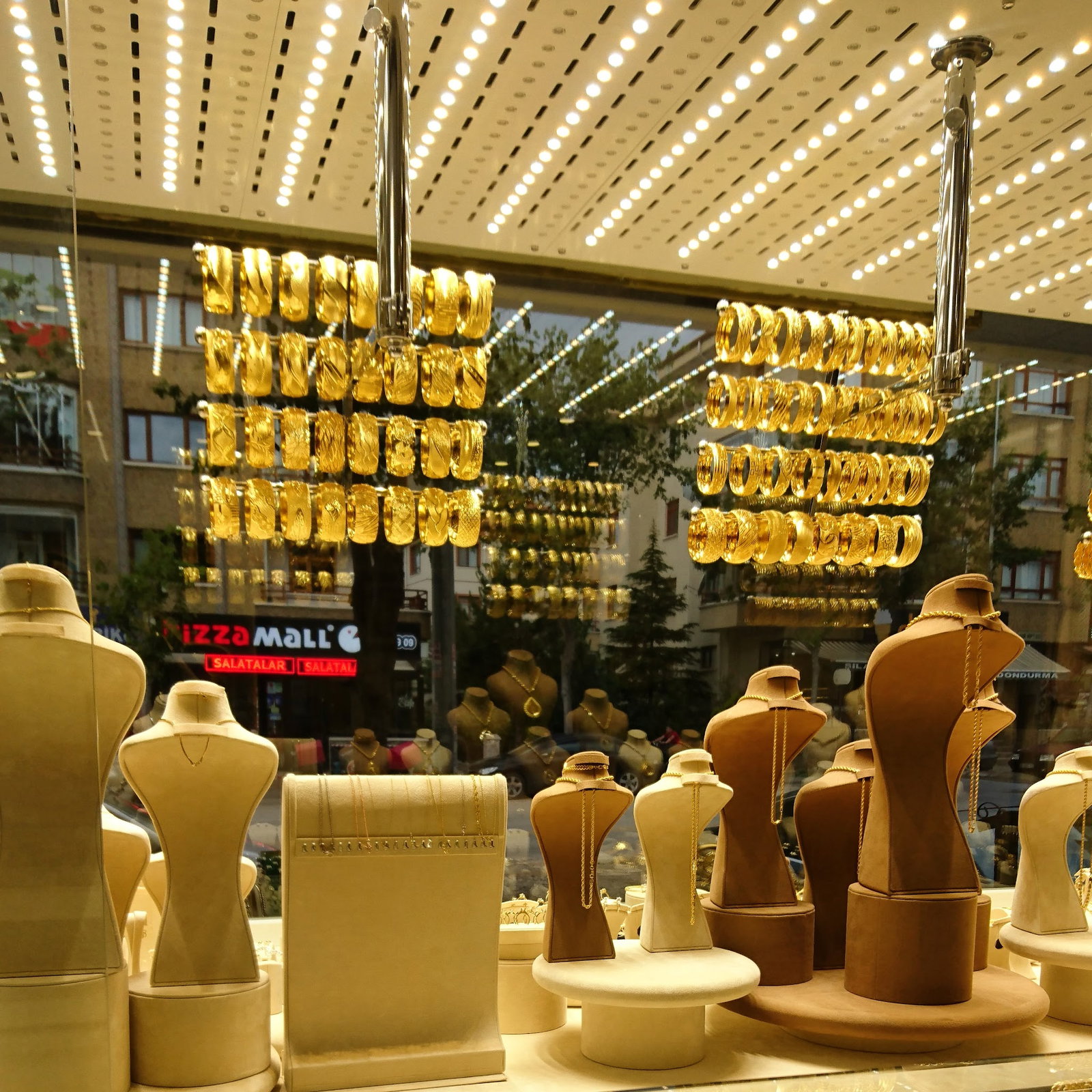 Altınşah Kuyumculuk Ve Mücevherat