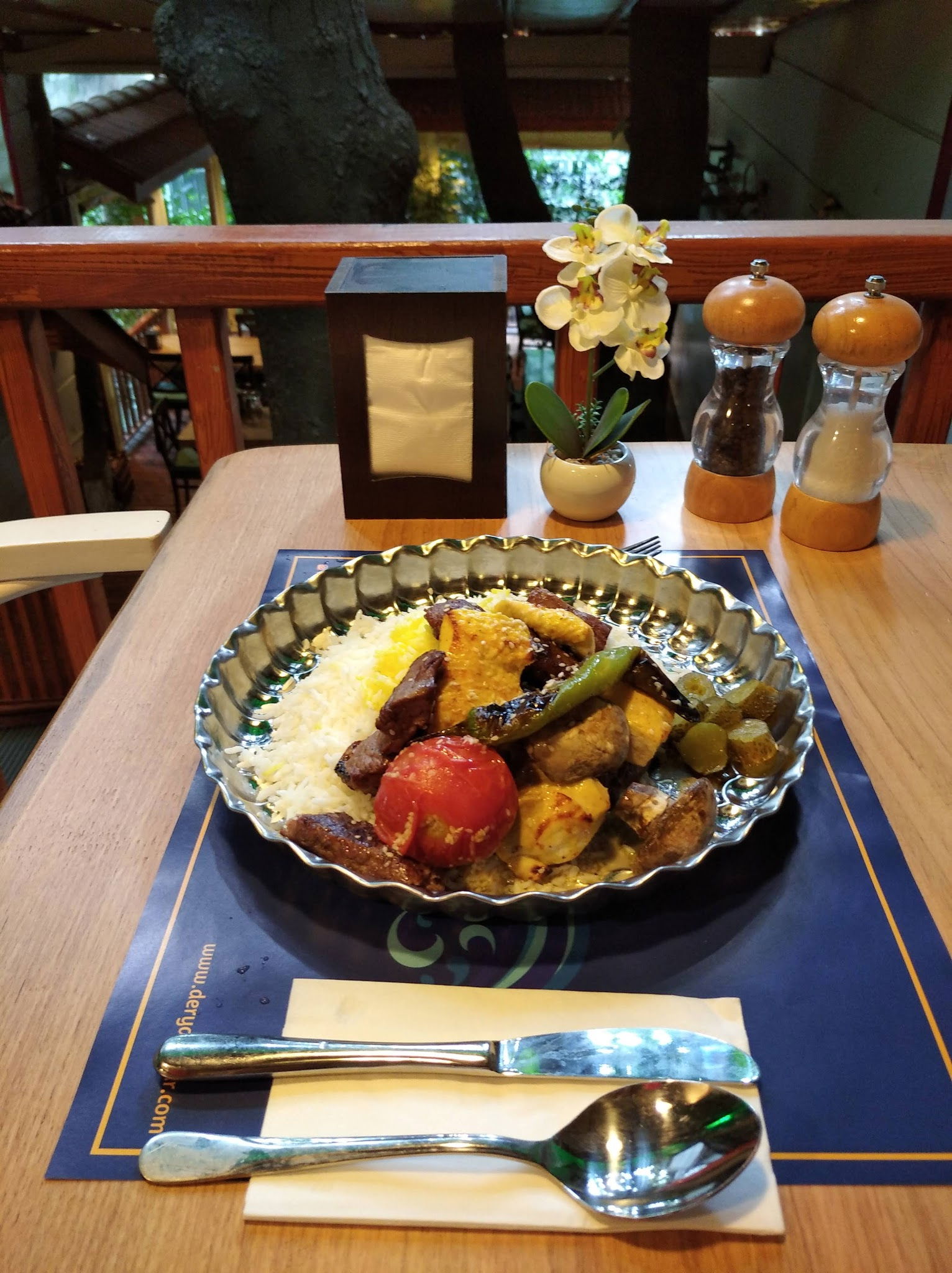 Daryakenar Restaurant