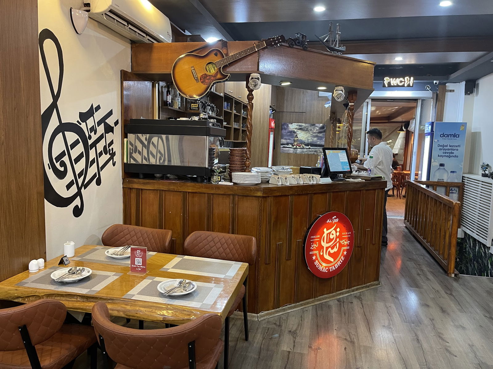 Daryakenar Restaurant