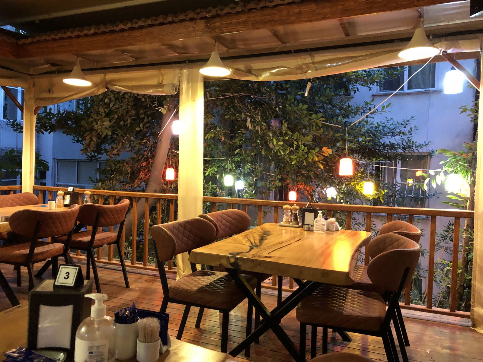 Daryakenar Restaurant