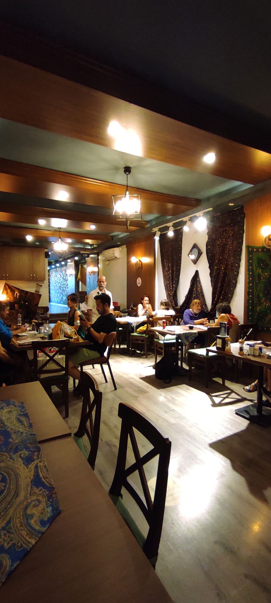 Daryakenar Restaurant