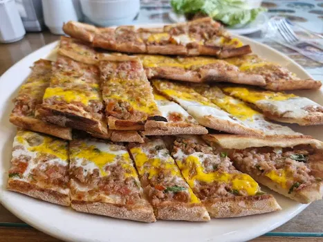 Yenigün Pide Lahmacun Kebap Çorba Kahvaltı resimleri