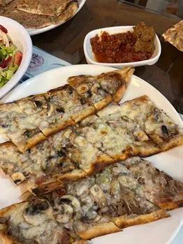 Yenigün Pide Lahmacun Kebap Çorba Kahvaltı resimleri