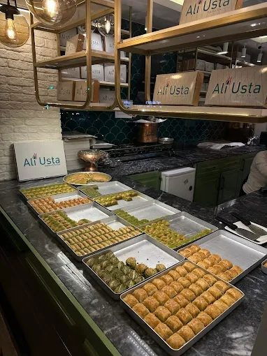 ALİ USTA BAKLAVALARI