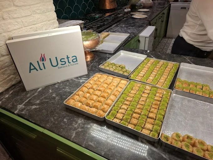 ALİ USTA BAKLAVALARI