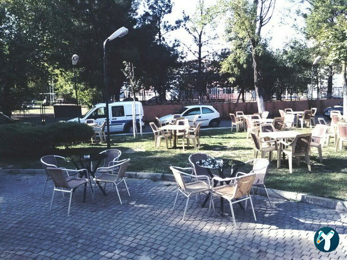 The Cars Cafe (Eski Prestij Cafe)