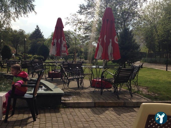 The Cars Cafe (Eski Prestij Cafe)