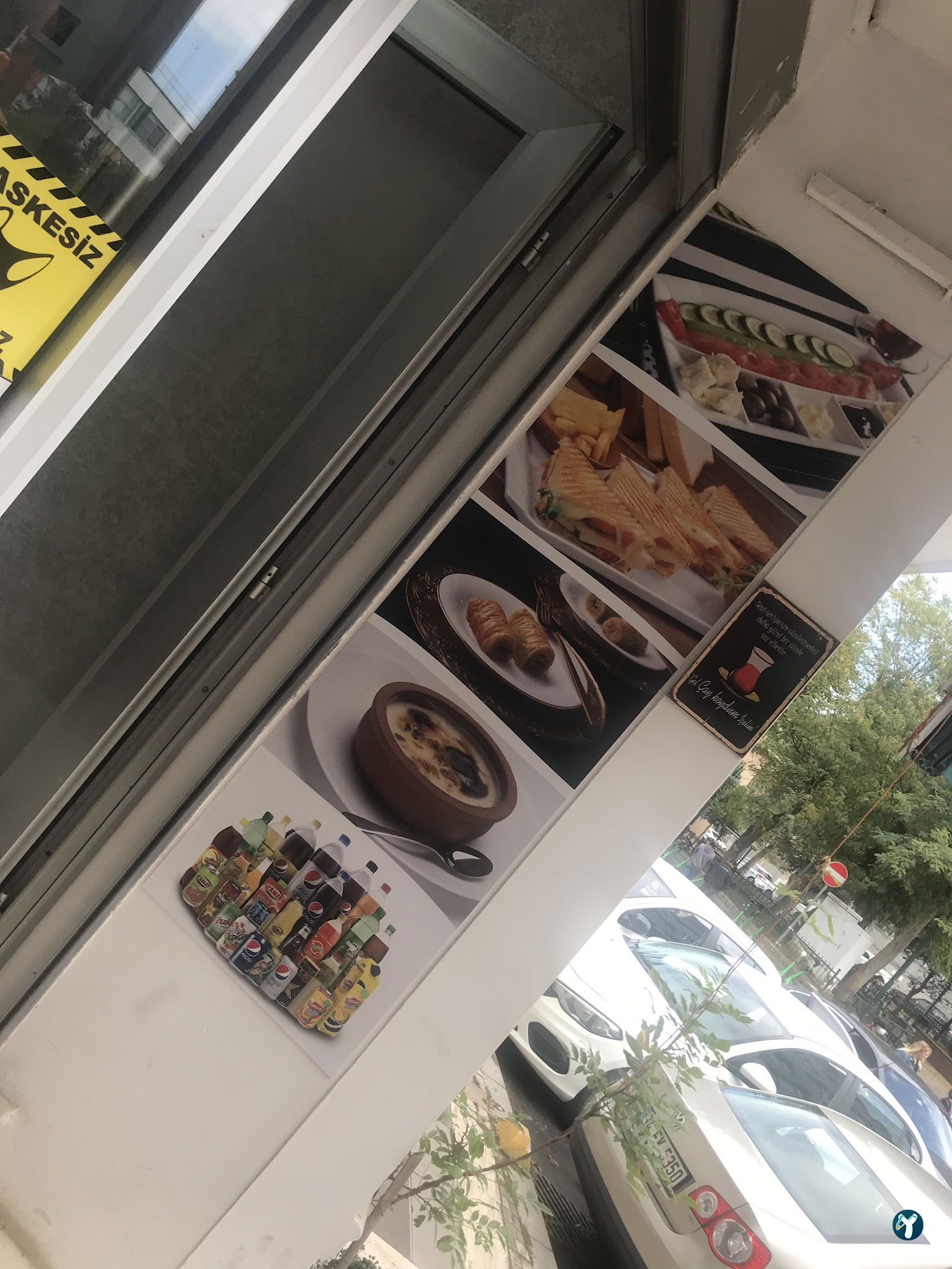 Neşeli̇ Tatlar Ev Yemekleri̇