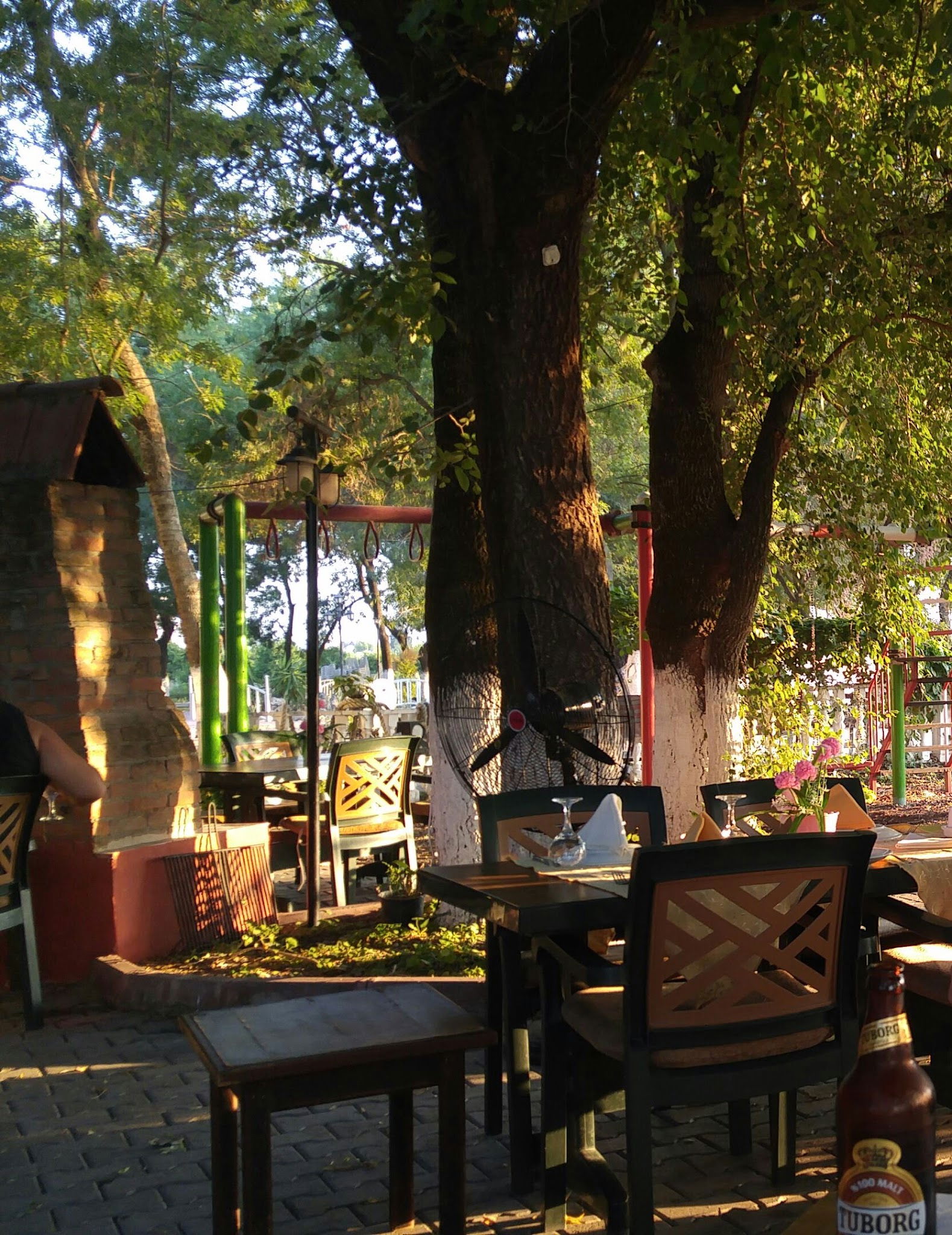 Çınar Restaurant Ve Kır Bahçesi