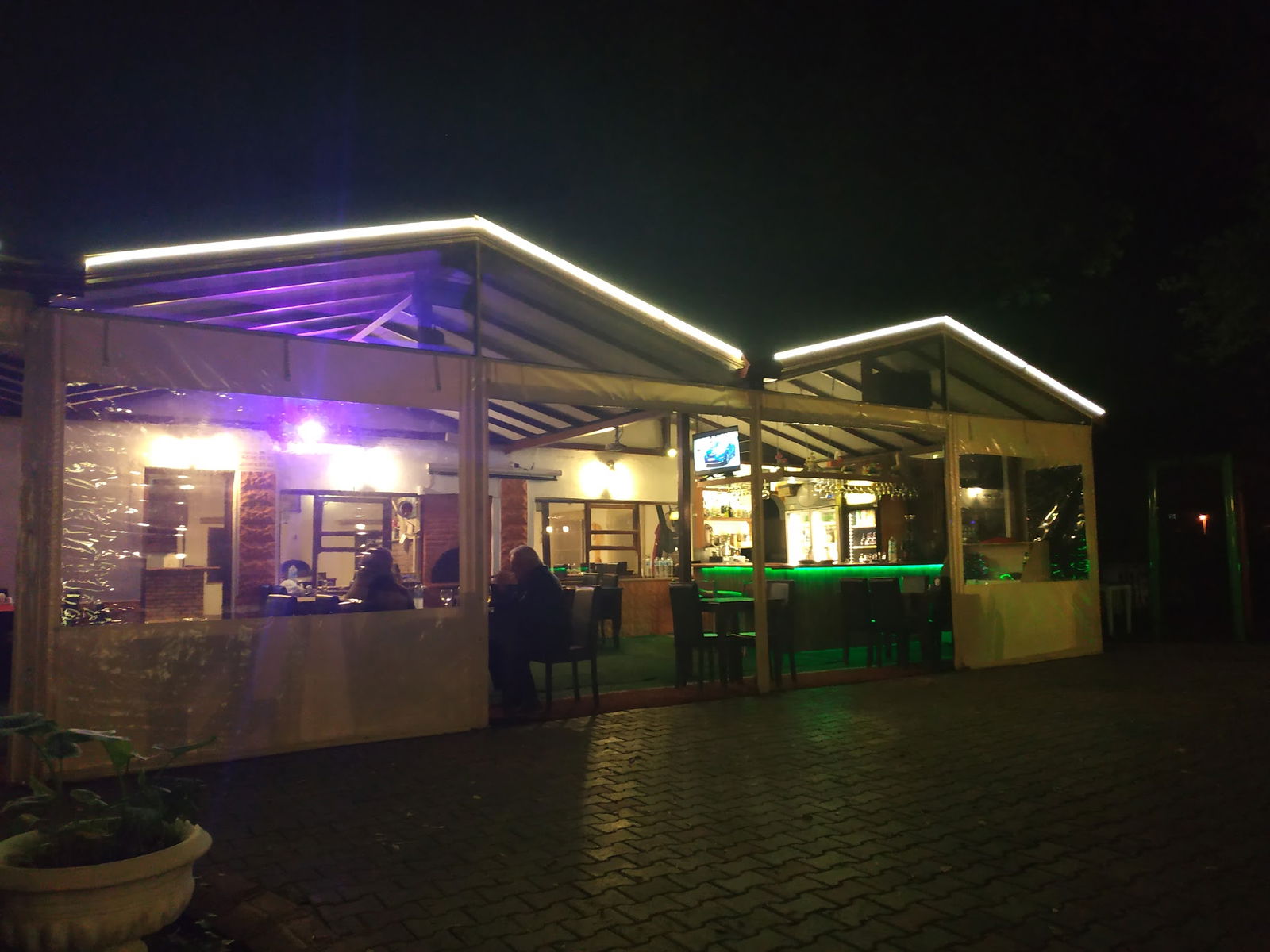 Çınar Restaurant Ve Kır Bahçesi