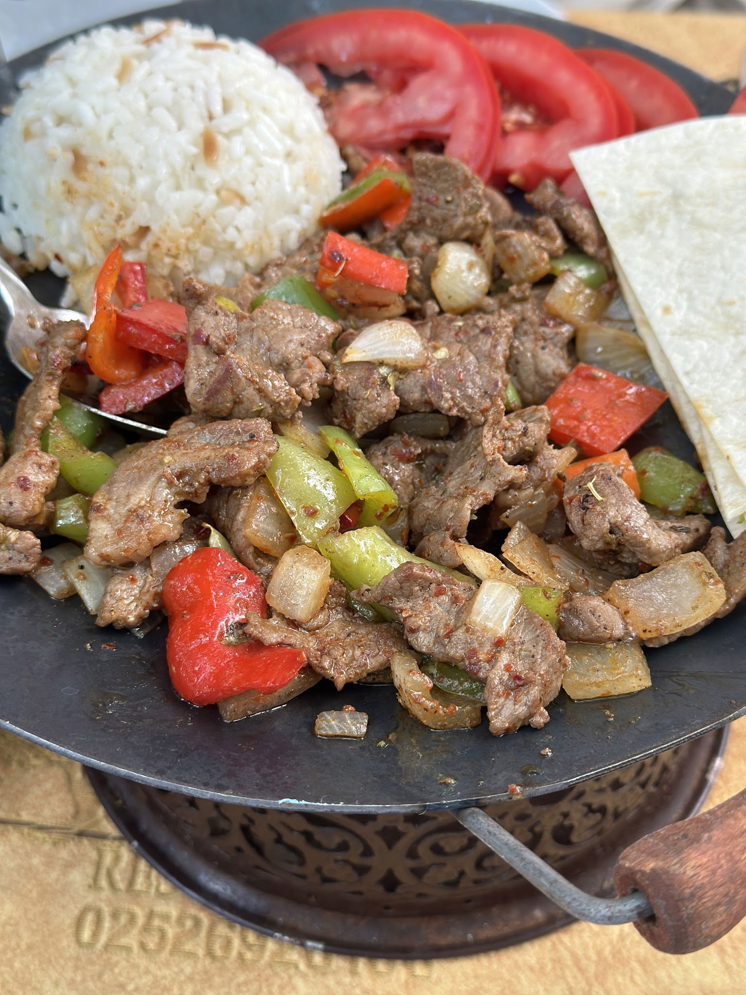 Çınar Restaurant Ve Kır Bahçesi