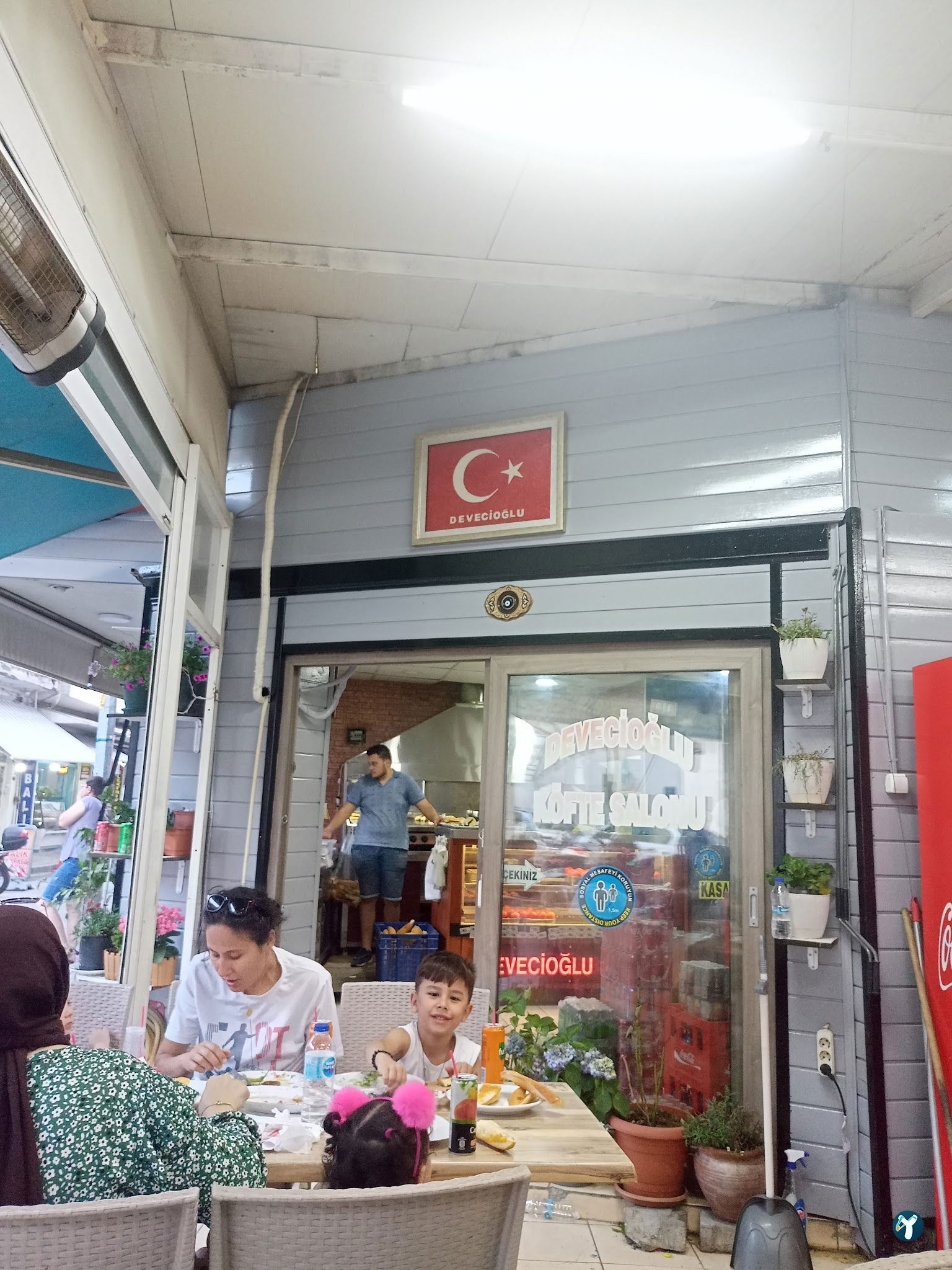 Devecioglu Kofte Salonu