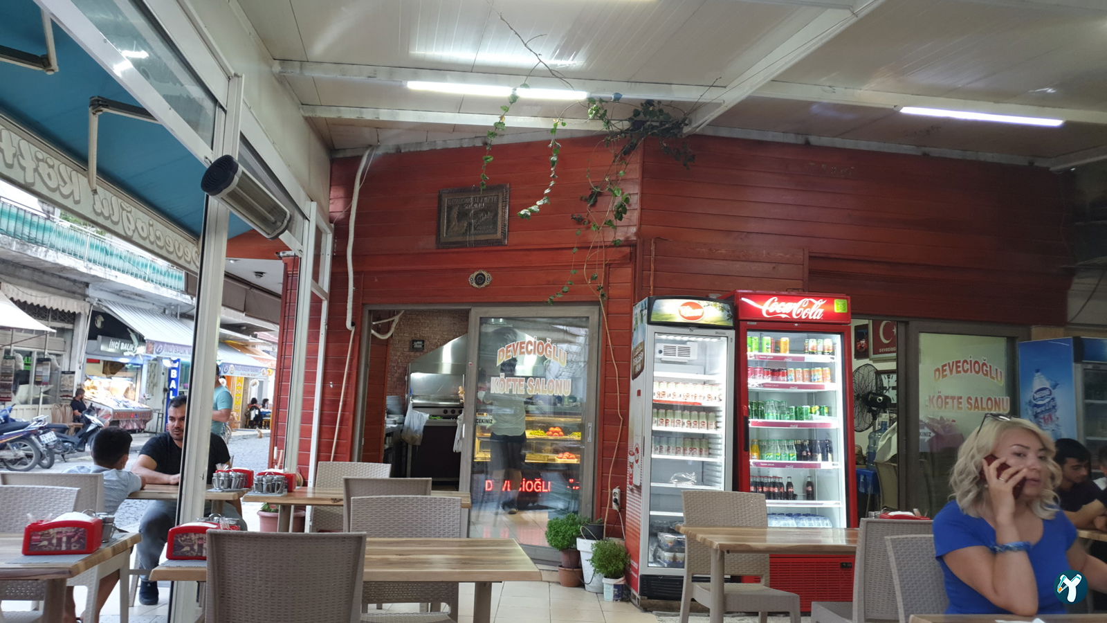 Devecioglu Kofte Salonu