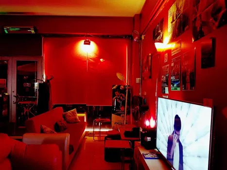 Red Playstation Cafe Ps5 Pro & Xbox resimleri