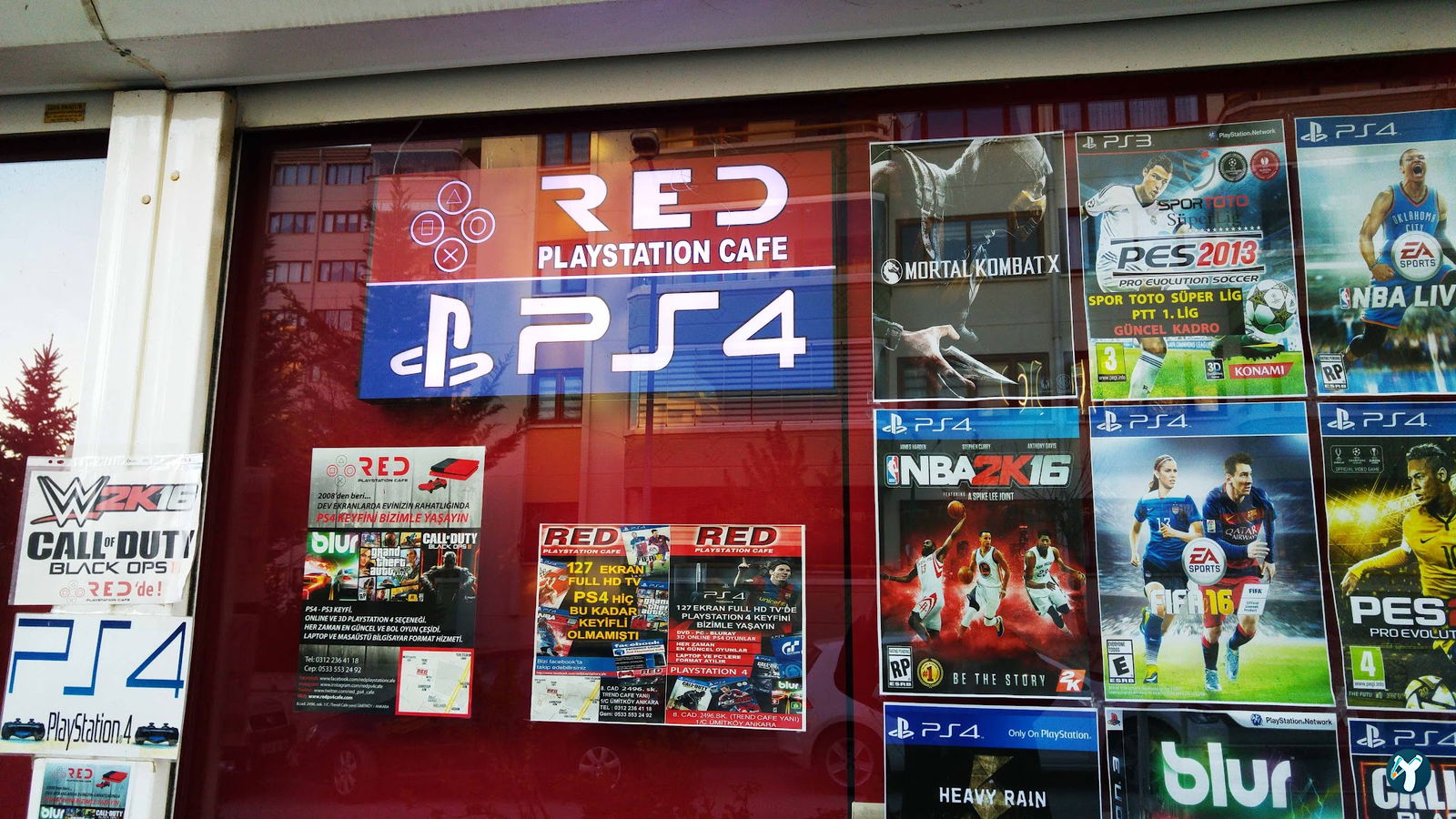 Red Playstation Cafe Ps5 Pro & Xbox