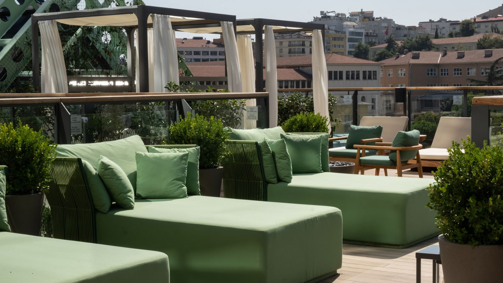 The Roof At The Ritz-Carlton, Istanbul