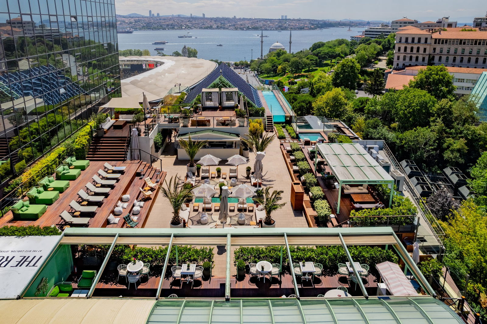 The Roof At The Ritz-Carlton, Istanbul
