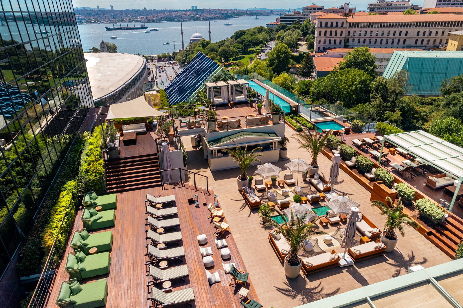 The Roof At The Ritz-Carlton, Istanbul