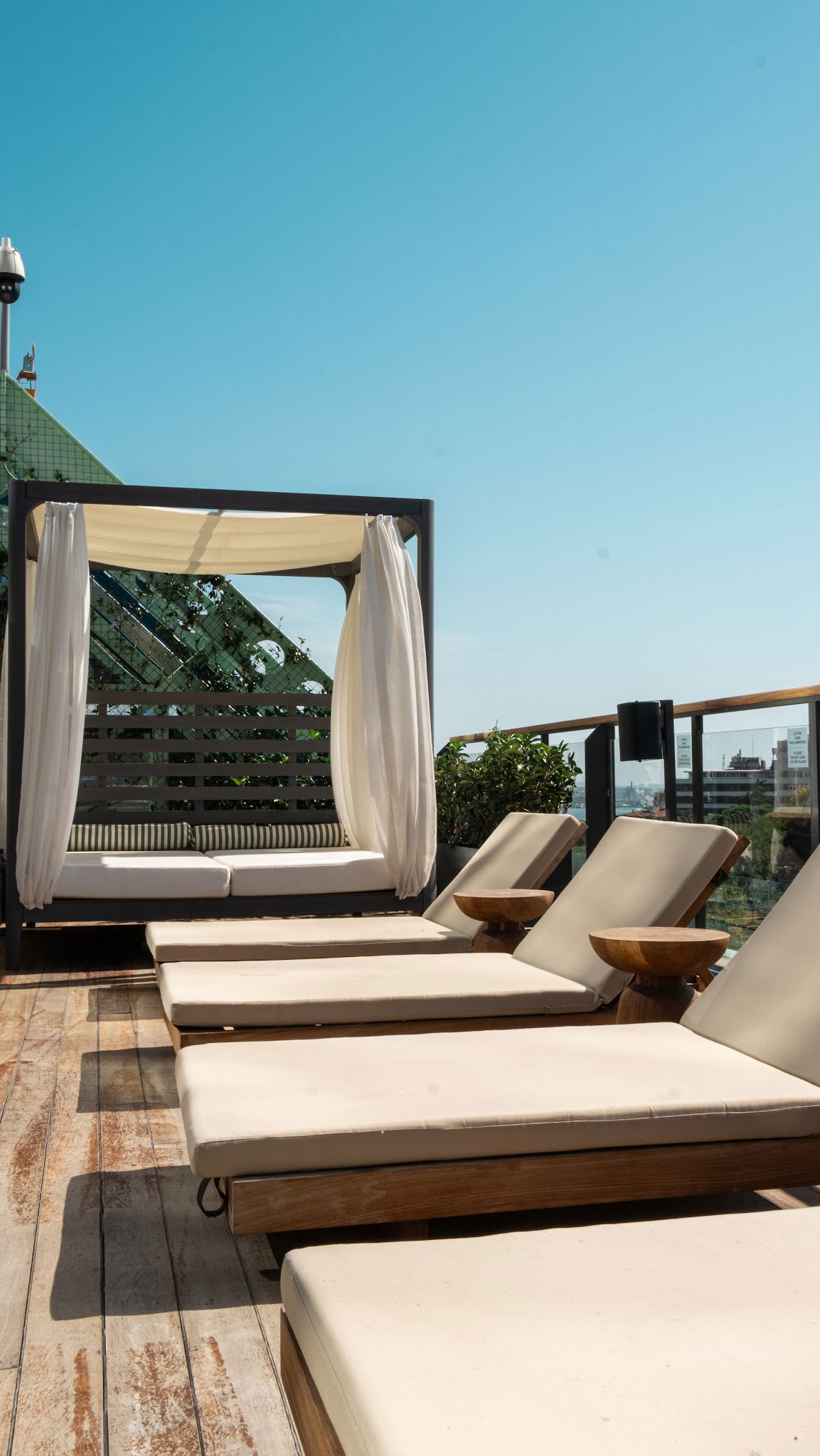 The Roof At The Ritz-Carlton, Istanbul