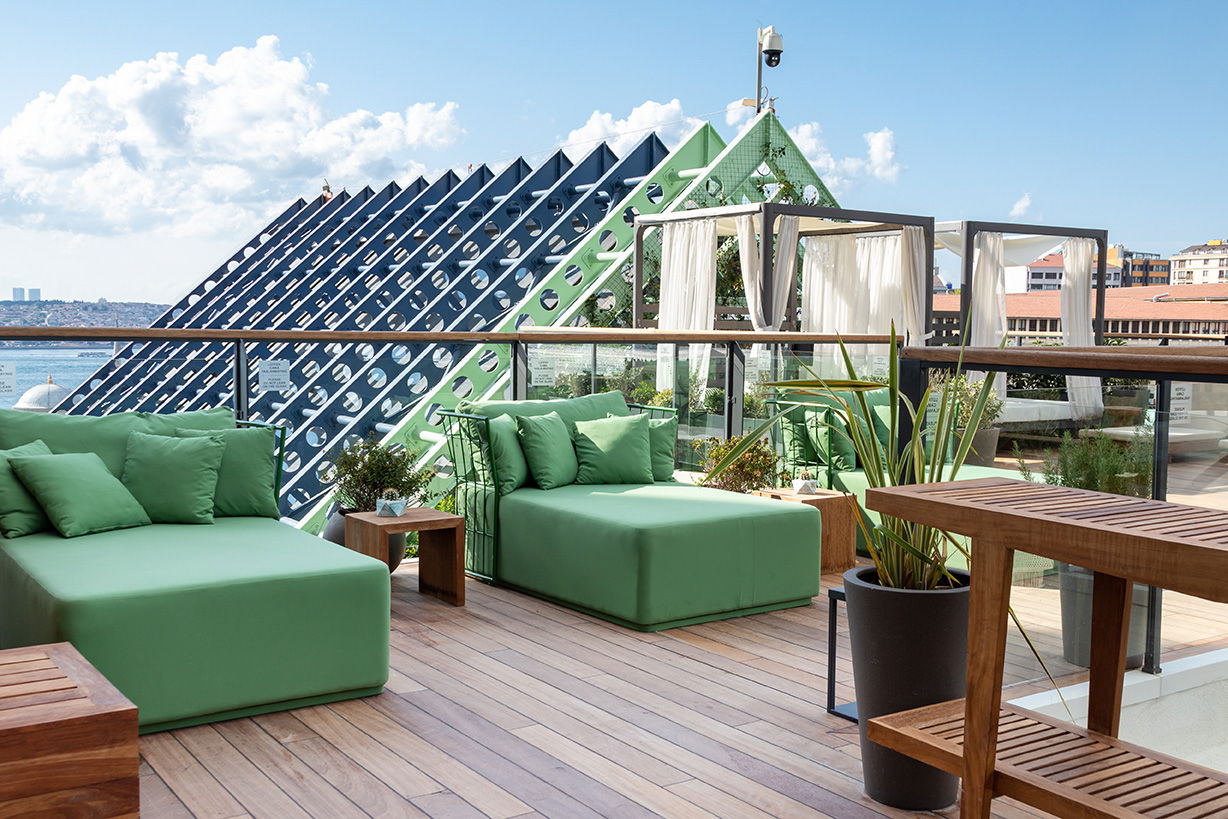 The Roof At The Ritz-Carlton, Istanbul