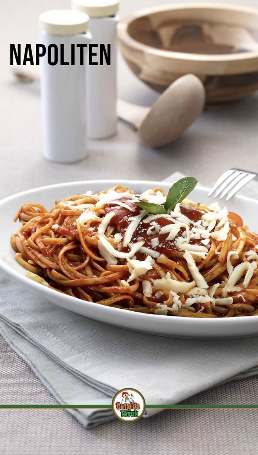 Çatal'Da Tavuk Bayraklı