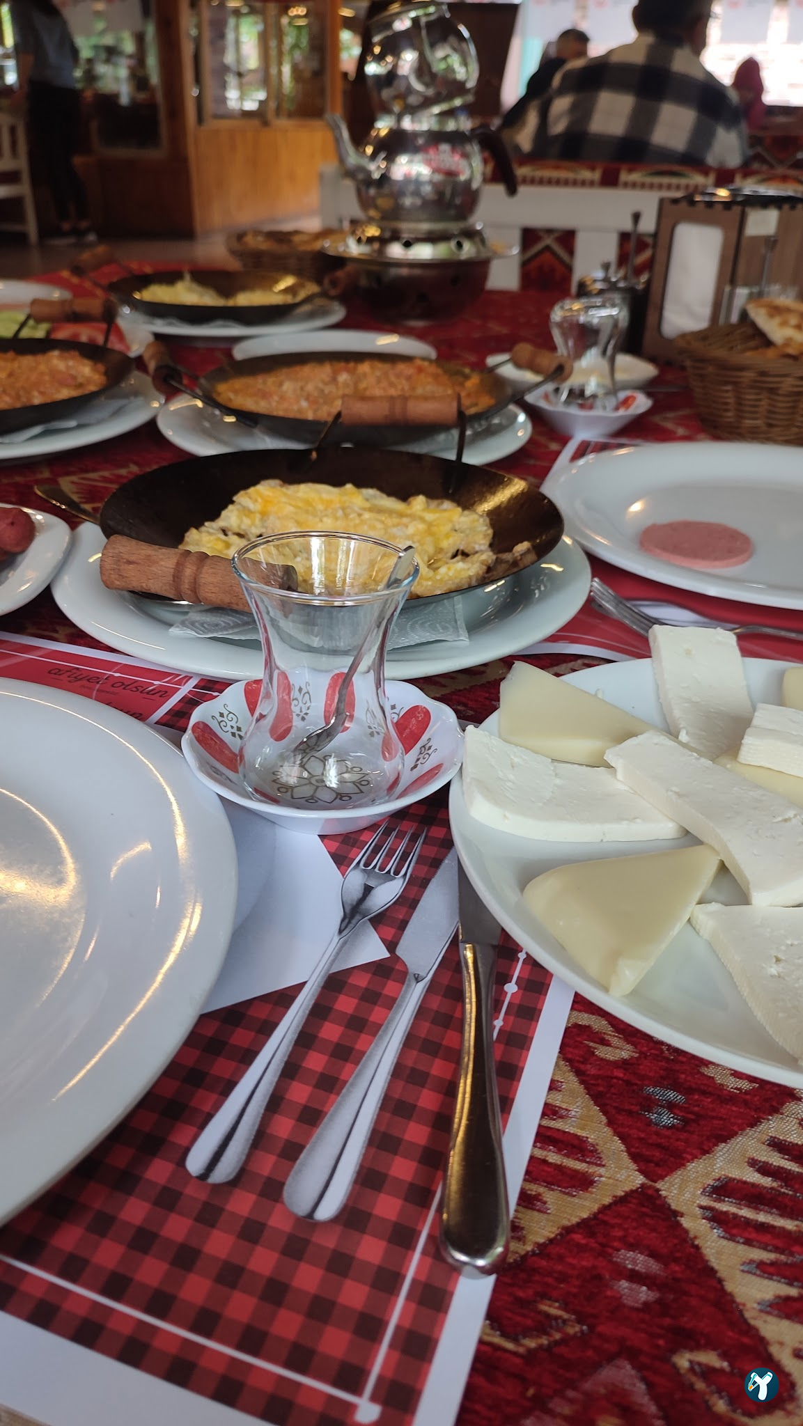 Gazi'M Cafe & Restaurant