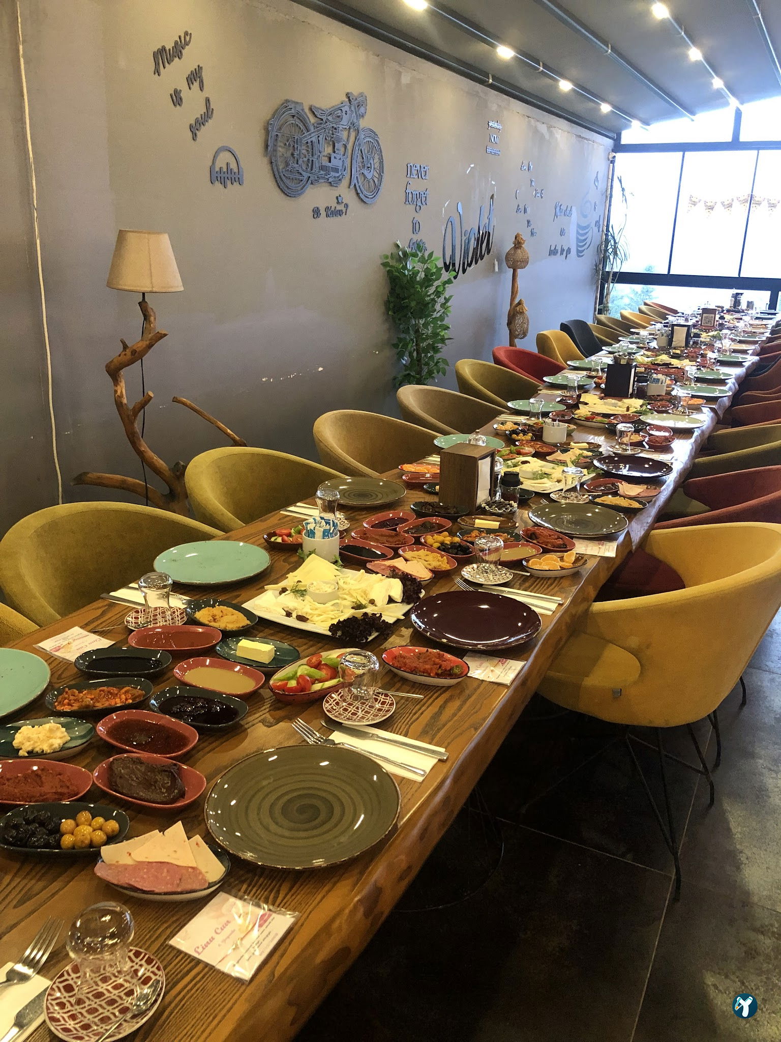 Violet Cafe & Restaurant / Et Mangal