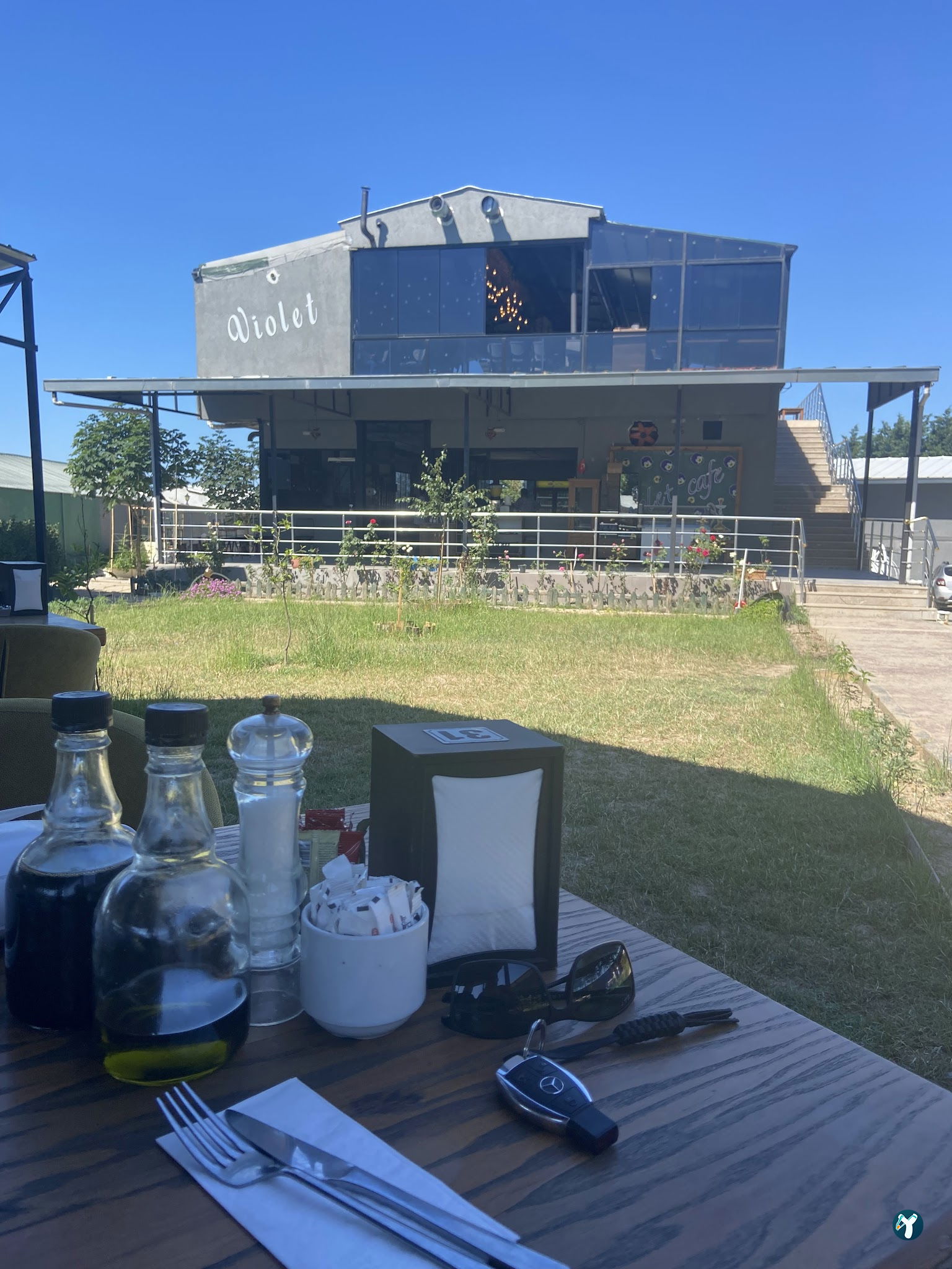 Violet Cafe & Restaurant / Et Mangal