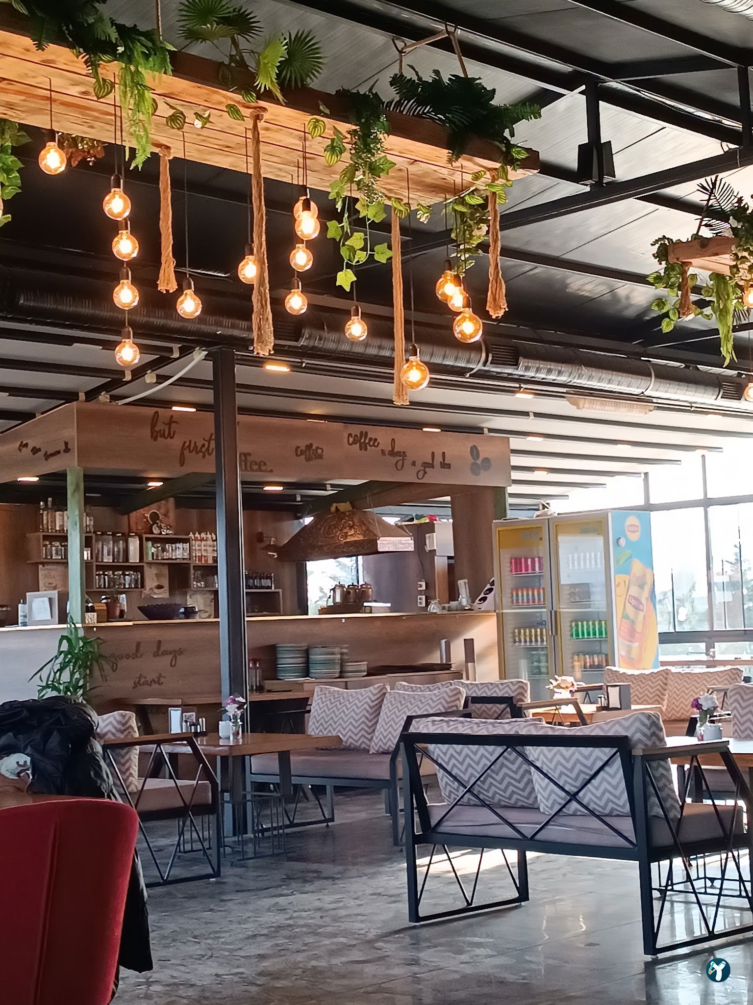 Violet Cafe & Restaurant / Et Mangal