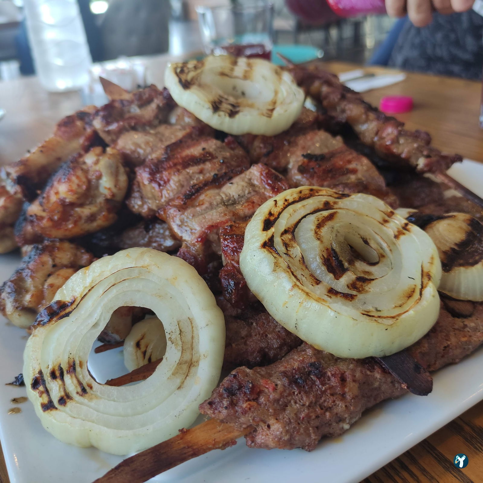 Violet Cafe & Restaurant / Et Mangal