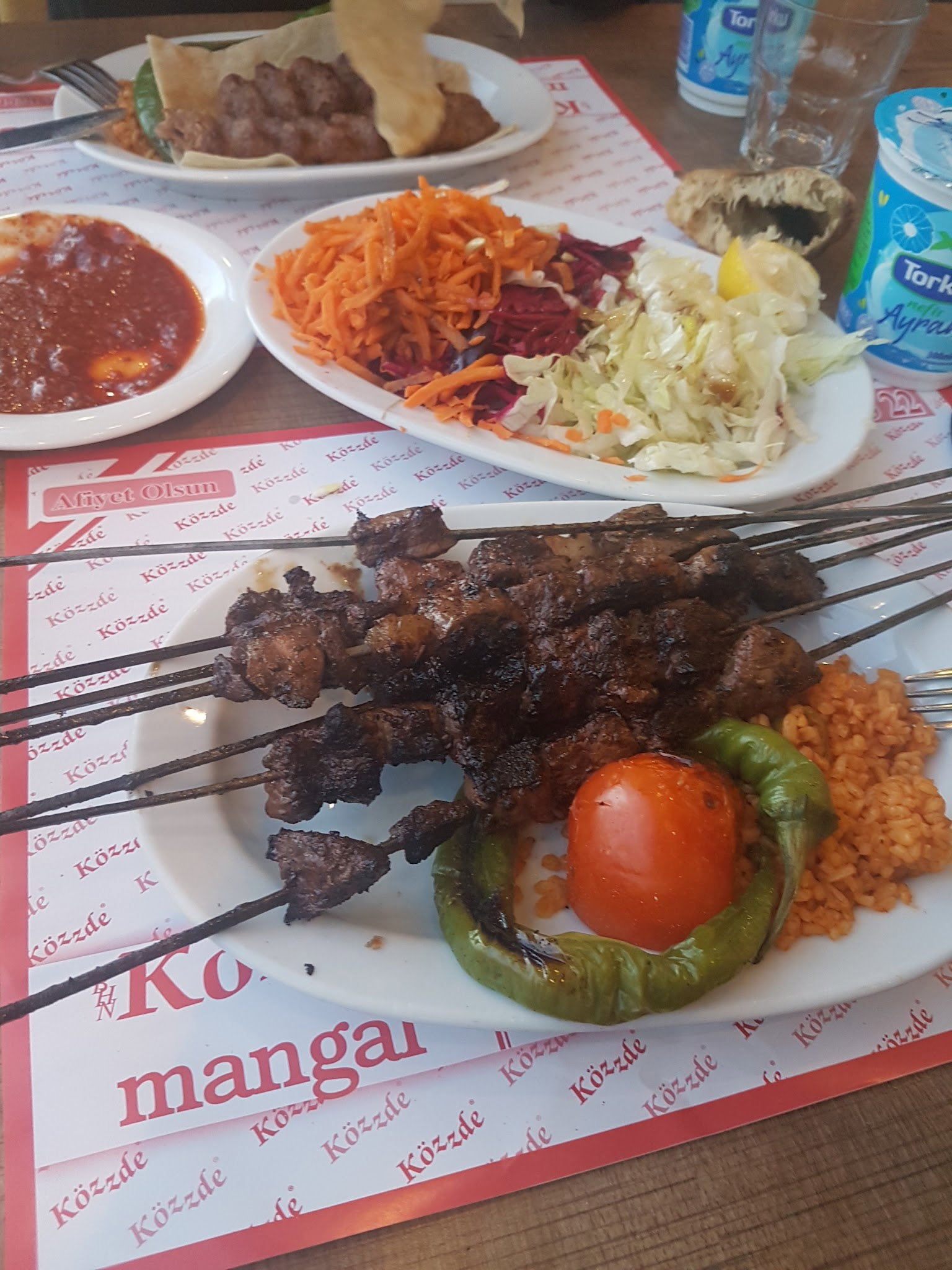 Hüseyin Usta”Közzde Mangal