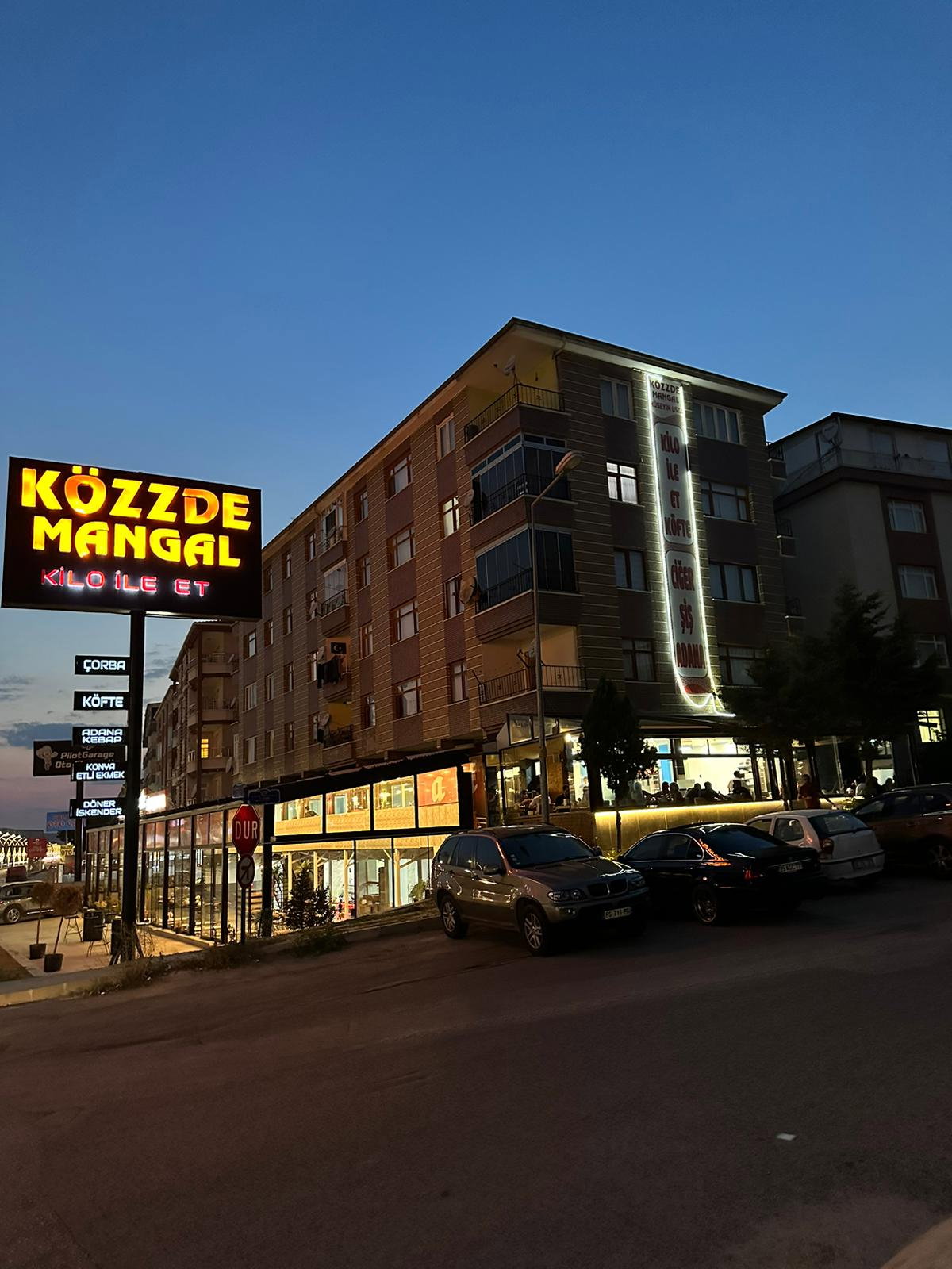 Hüseyin Usta”Közzde Mangal