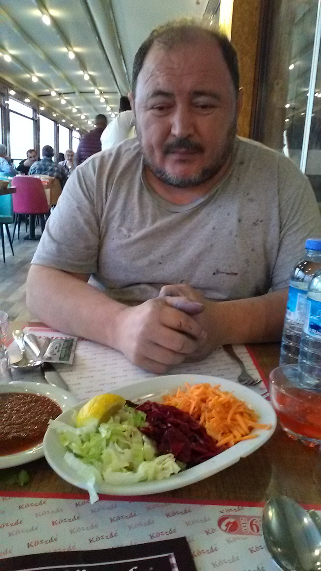 Hüseyin Usta”Közzde Mangal