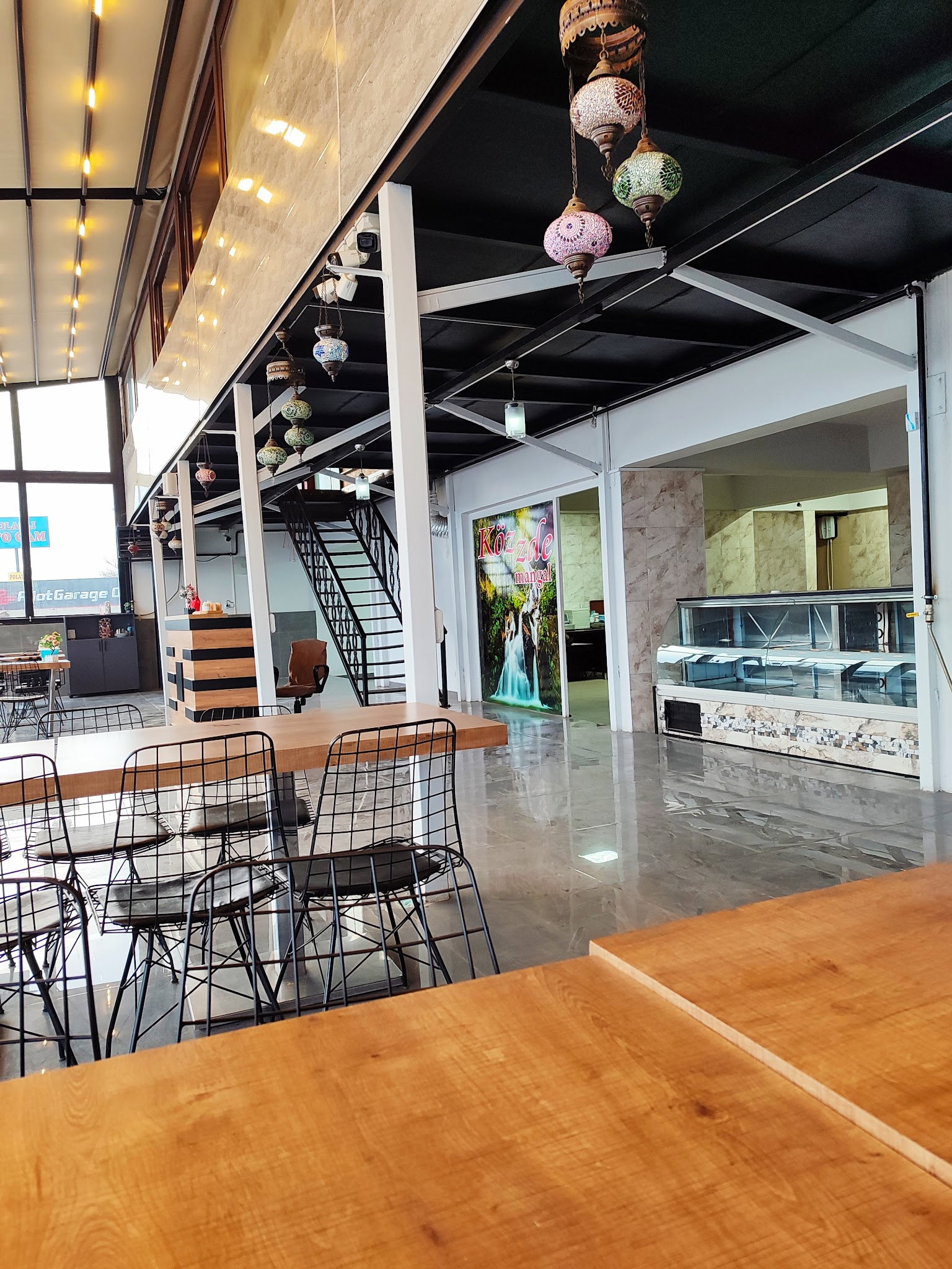 Hüseyin Usta”Közzde Mangal