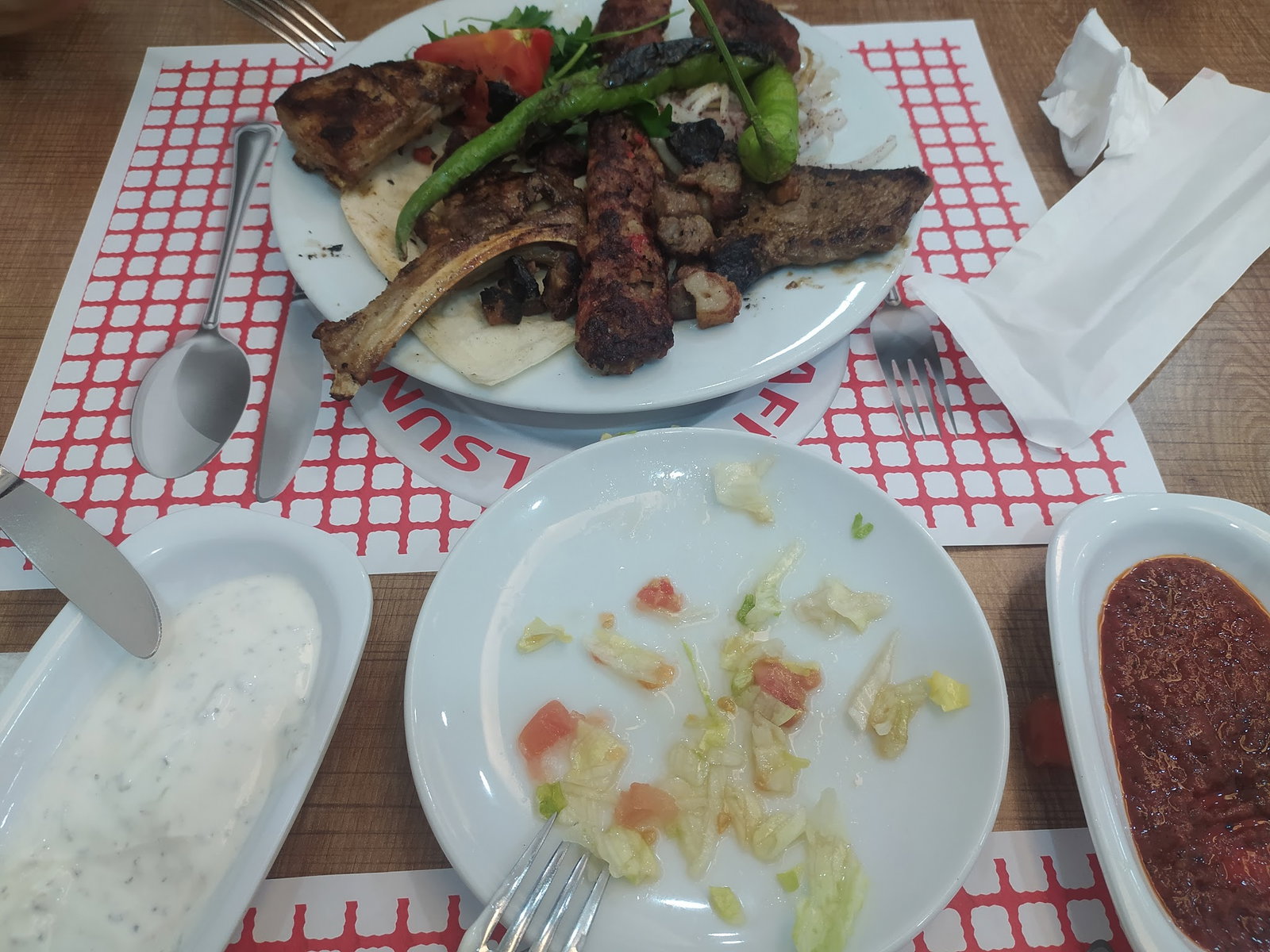 Hüseyin Usta”Közzde Mangal