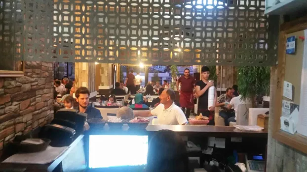 Hüseyin Usta”Közzde Mangal resimleri