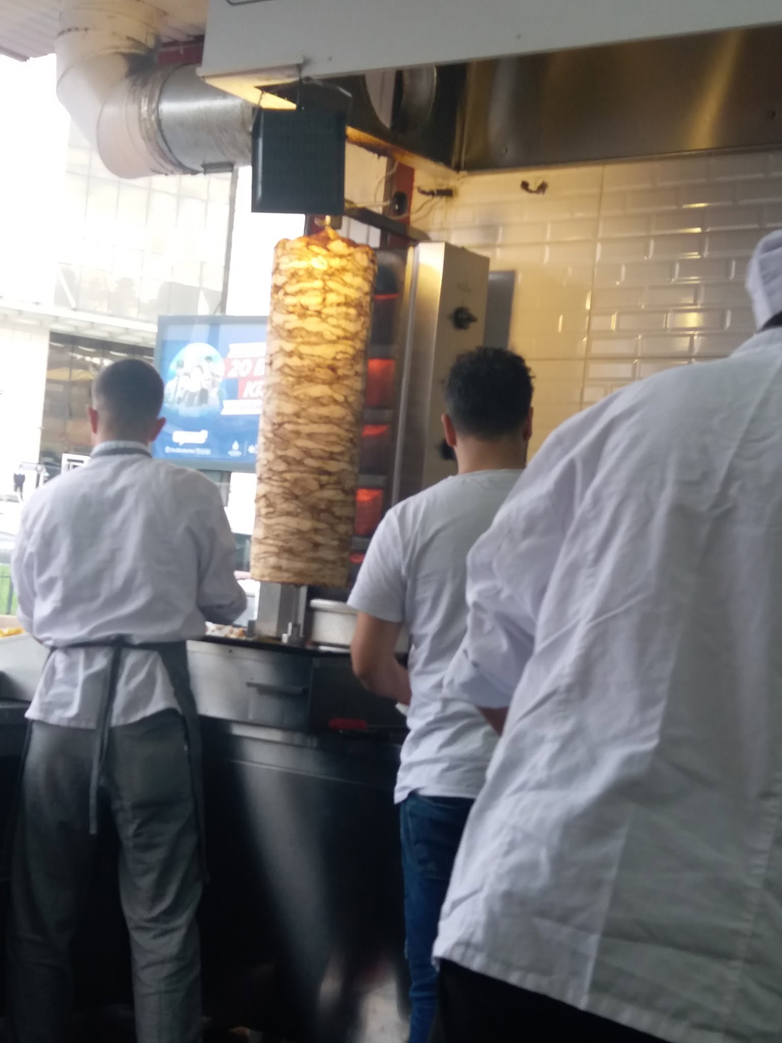 Tadi Beyaz Döner (Zeyti̇nburnu)