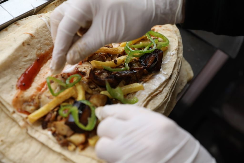 Tadi Beyaz Döner (Zeyti̇nburnu)