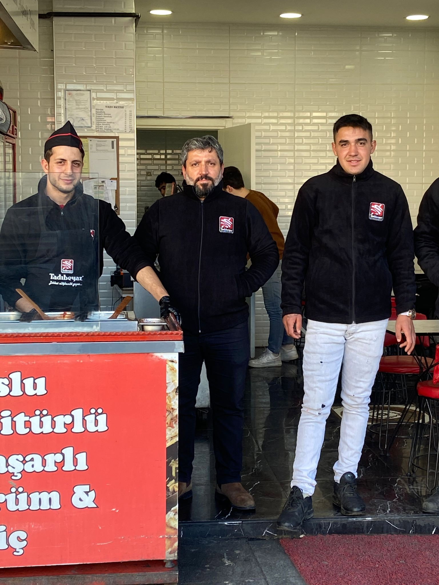 Tadi Beyaz Döner (Zeyti̇nburnu)