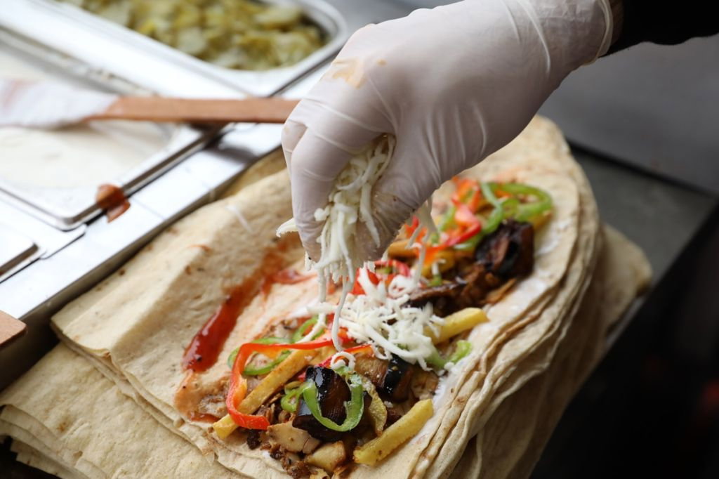 Tadi Beyaz Döner (Zeyti̇nburnu)