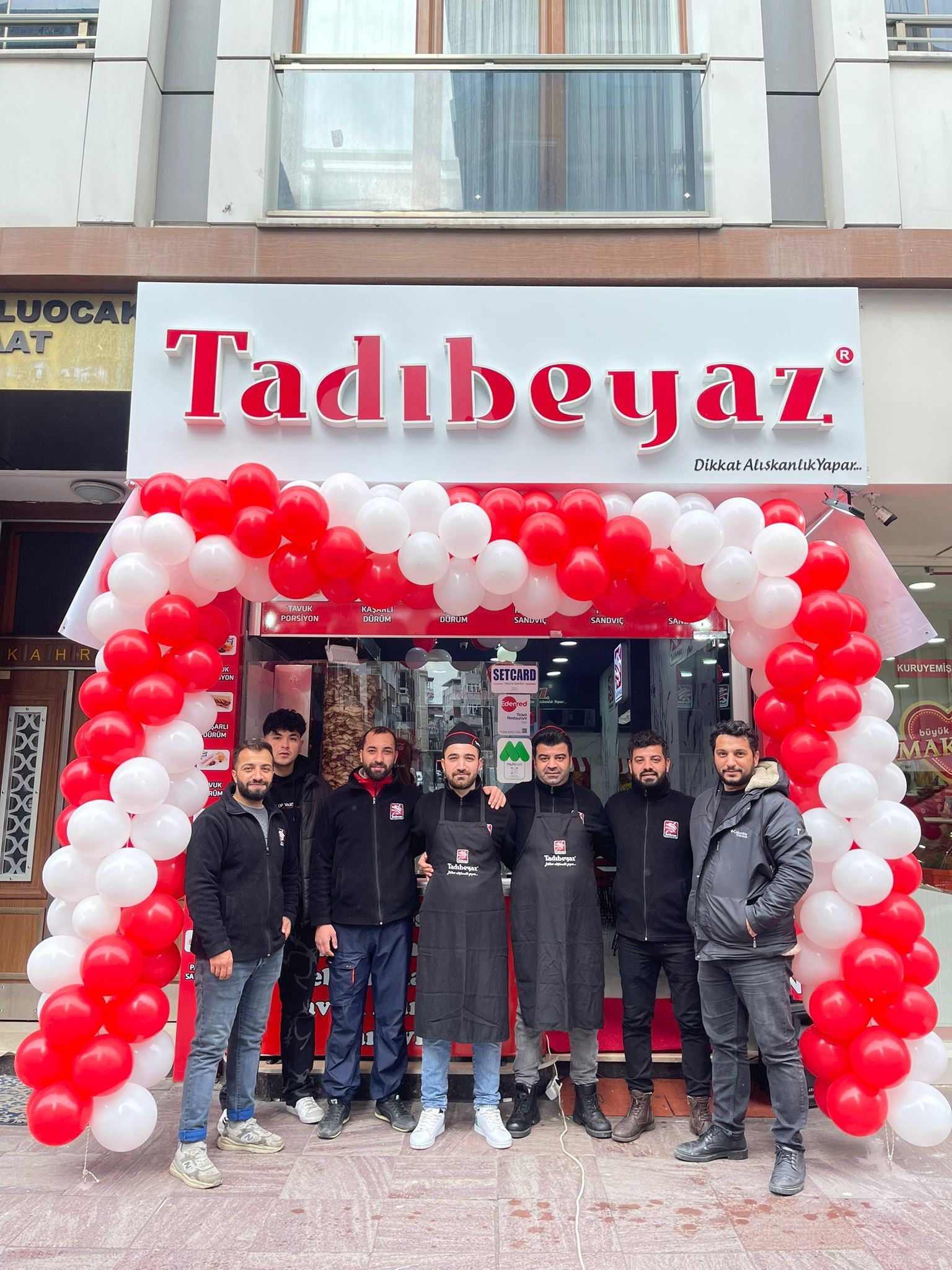 Tadi Beyaz Döner (Zeyti̇nburnu)