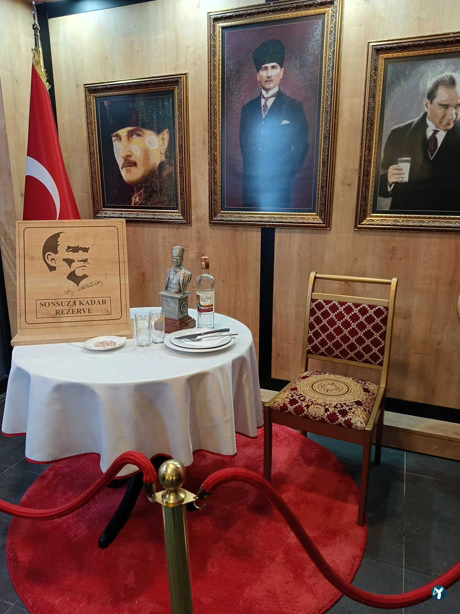 Göbel Gizli Bahçe Kokoreç