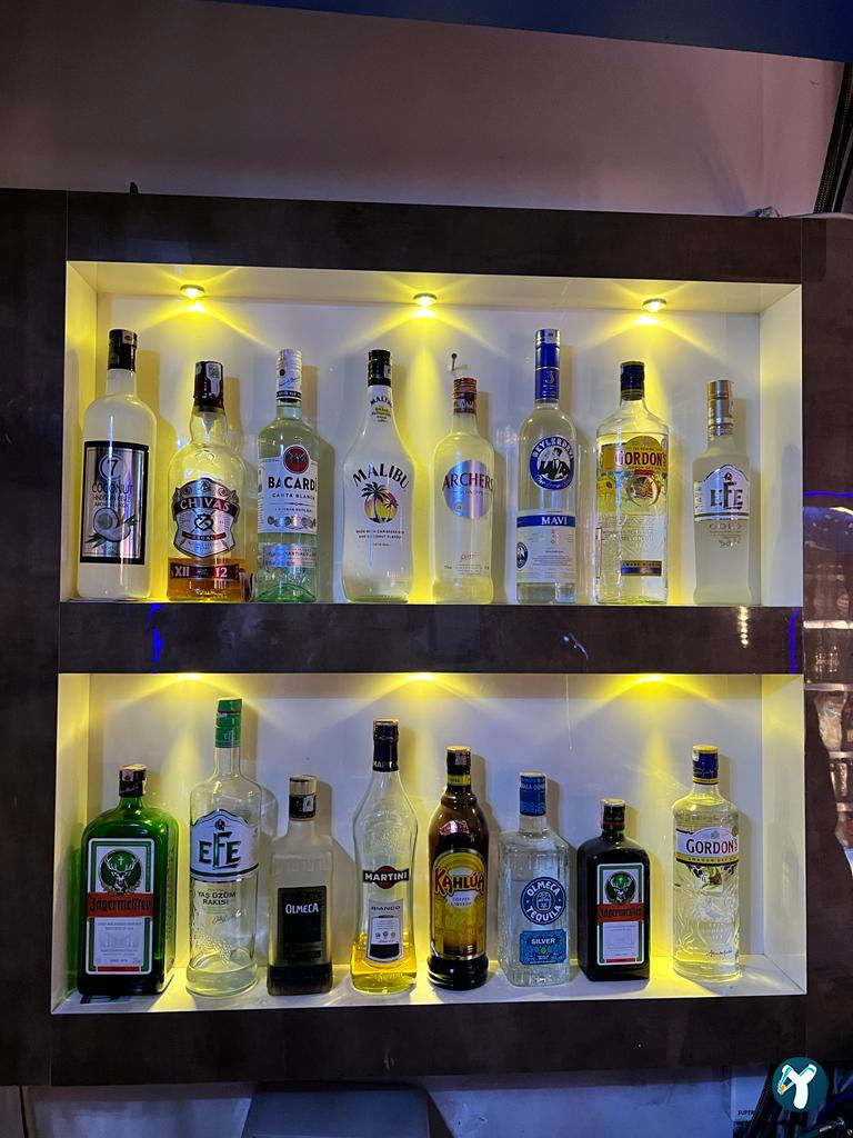 Takıl Cafe Ve Bar | Bornova Bar | Bornova Alkollü Mekan | Bornova Eğlenceli Mekan | Bornova Cafe
