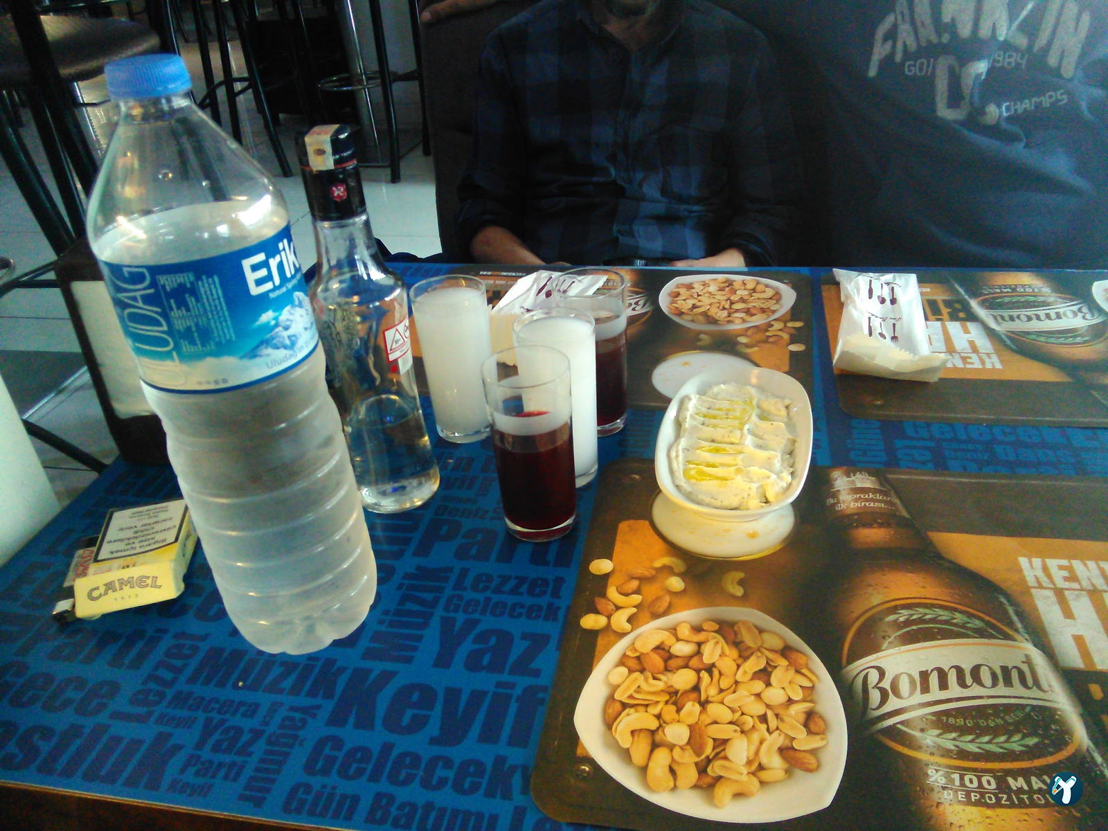 Takıl Cafe Ve Bar | Bornova Bar | Bornova Alkollü Mekan | Bornova Eğlenceli Mekan | Bornova Cafe